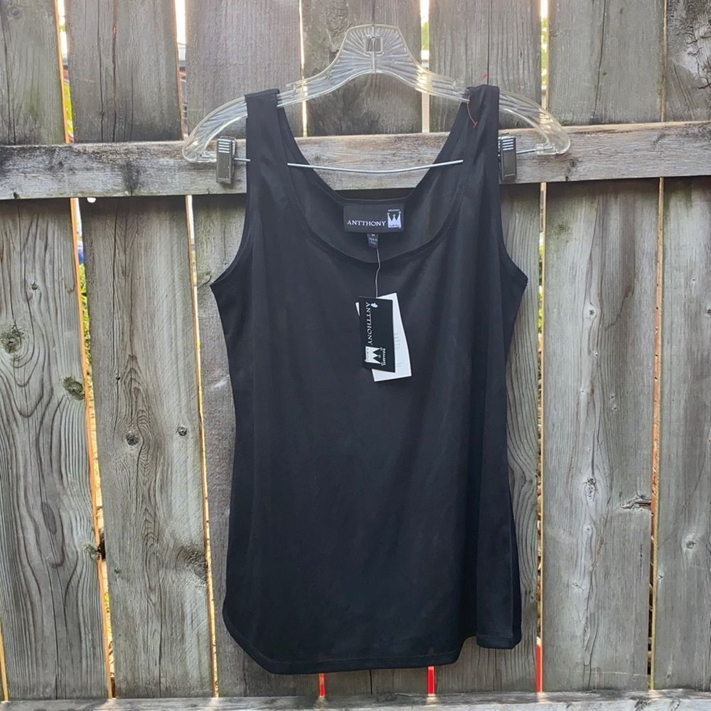 AnTthony Black tank top sz. M NWT